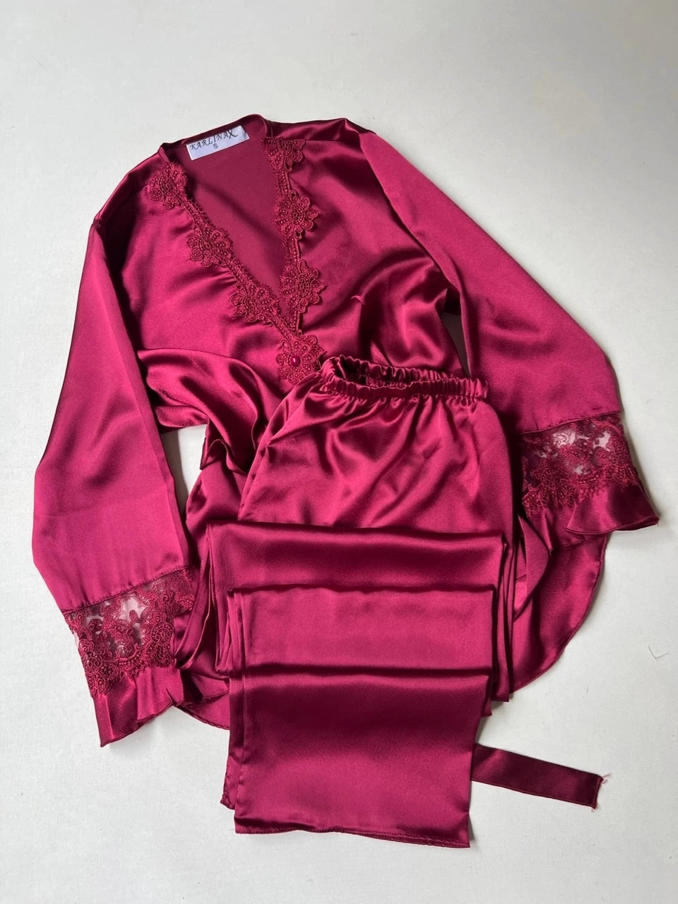 طقم مُهرة الساتان الفاخر ٦ قطع