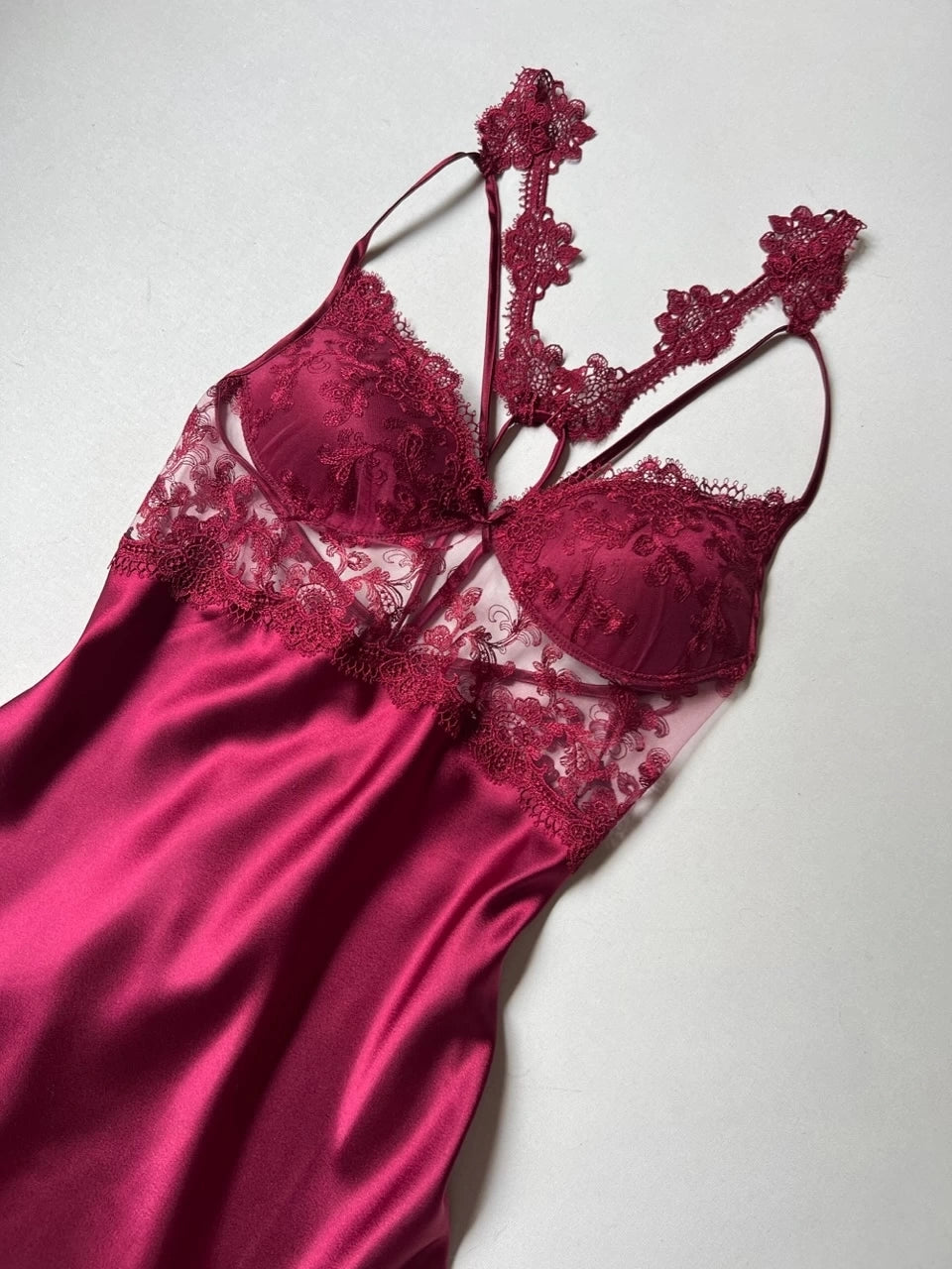 طقم مُهرة الساتان الفاخر ٦ قطع