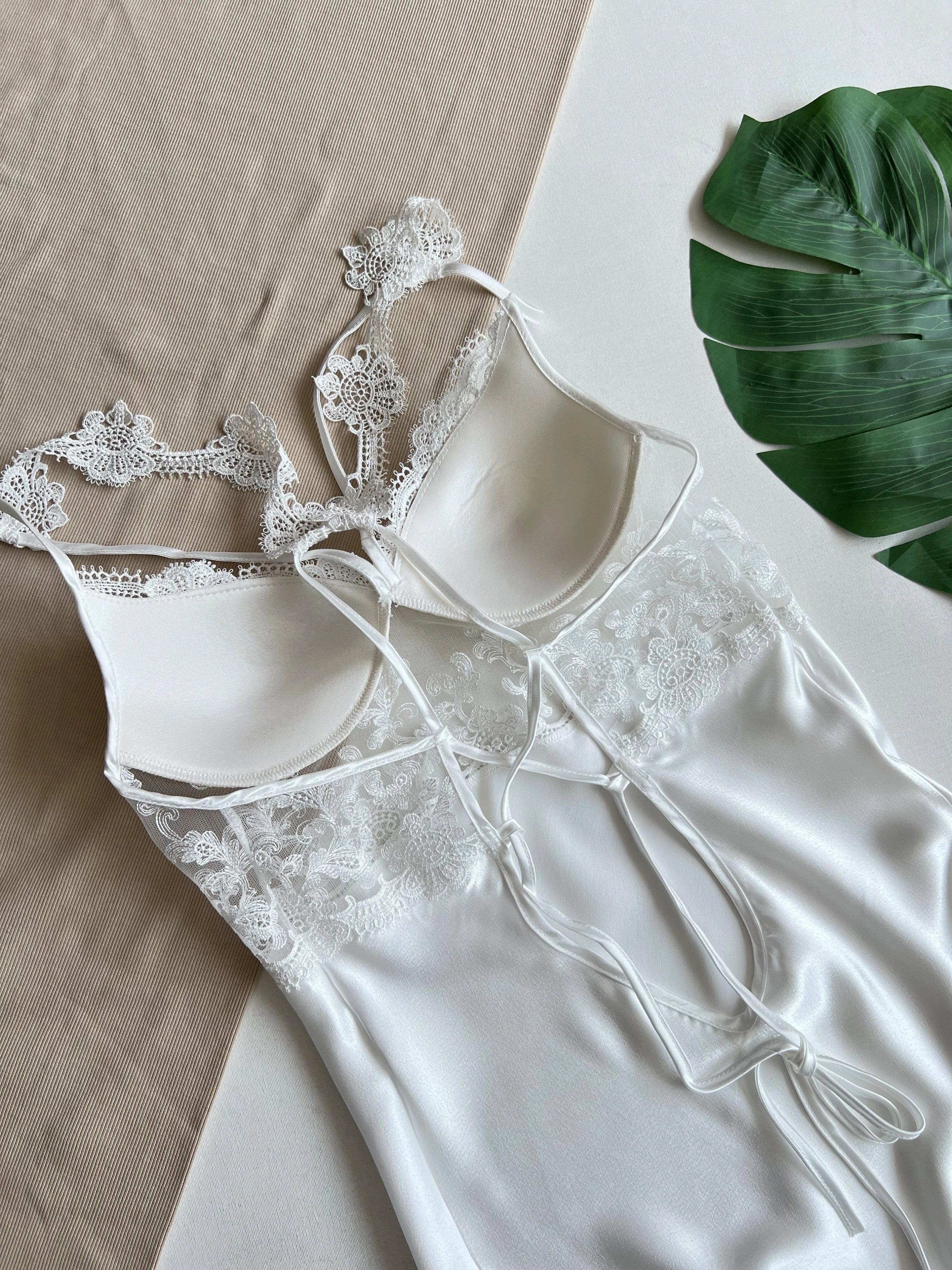 طقم مُهرة الساتان الفاخر ٦ قطع