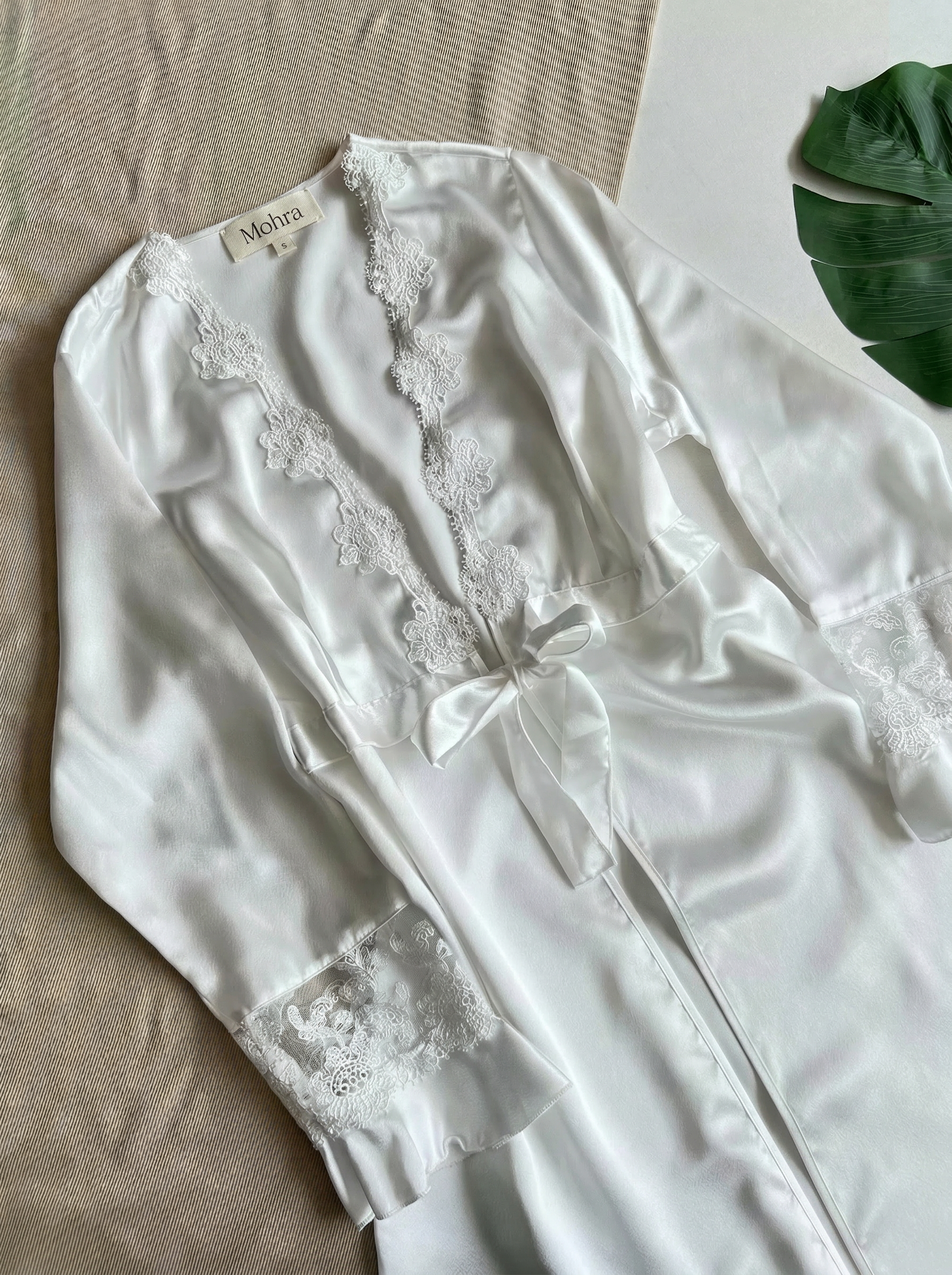 طقم مُهرة الساتان الفاخر ٦ قطع