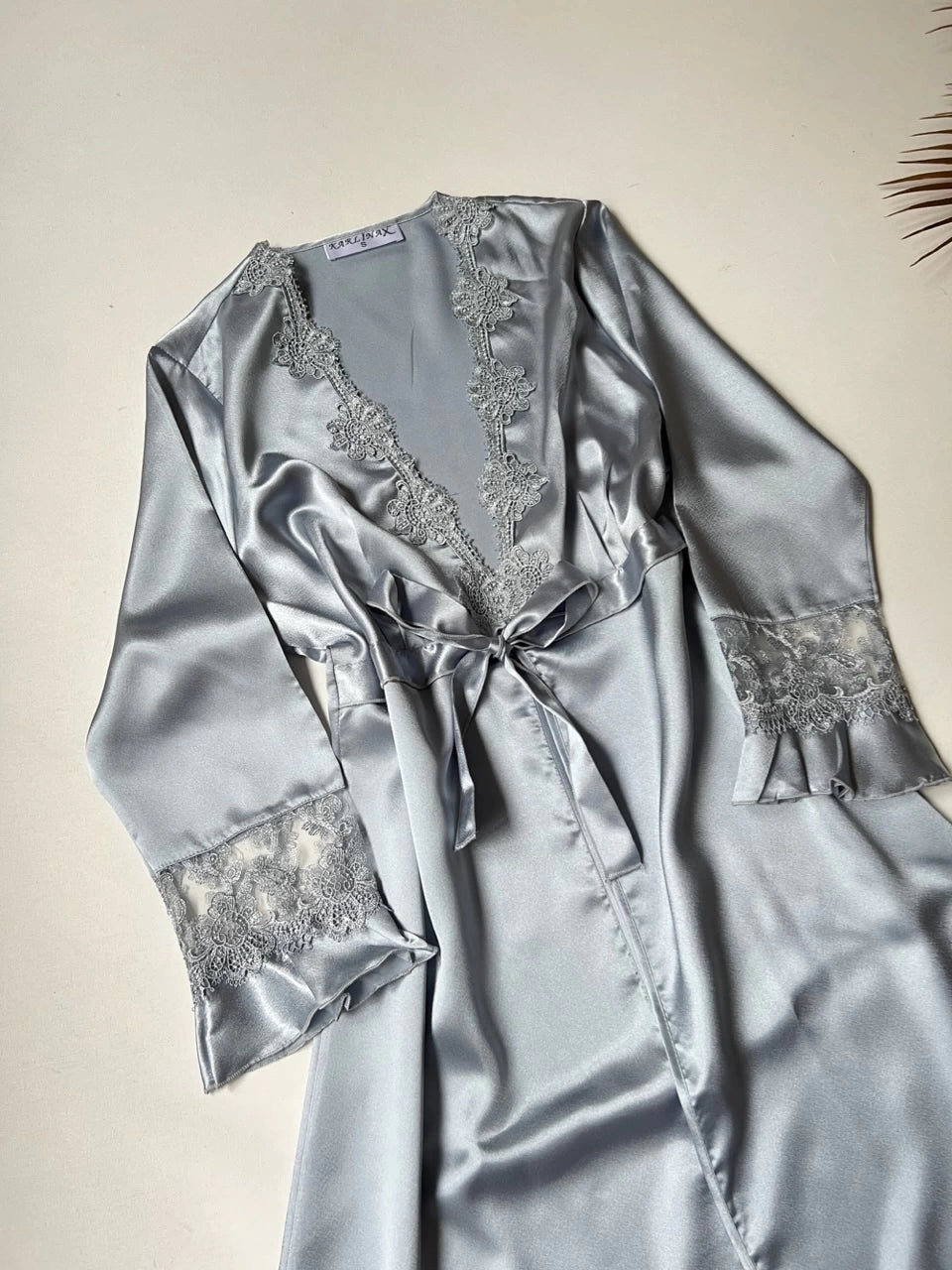 طقم مُهرة الساتان الفاخر ٦ قطع