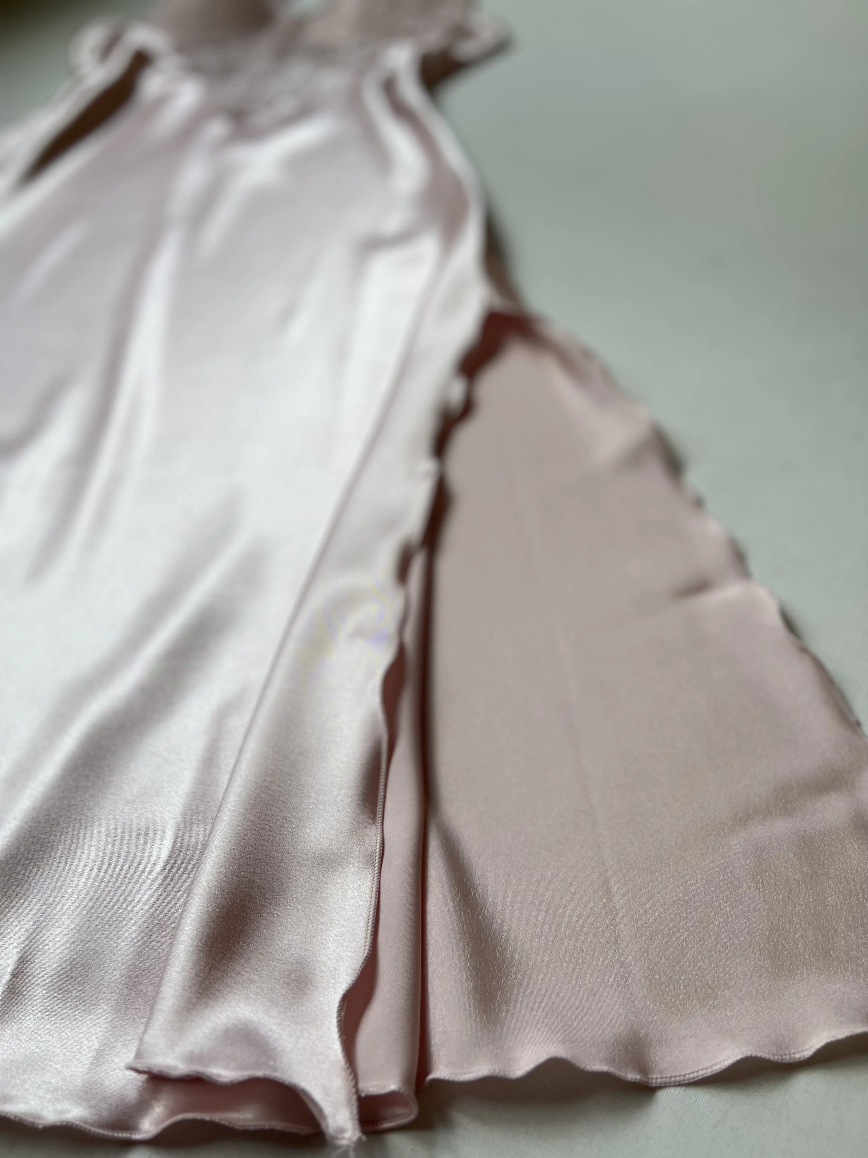 طقم "الريم" الساتان والدانتيل ٦ قطع