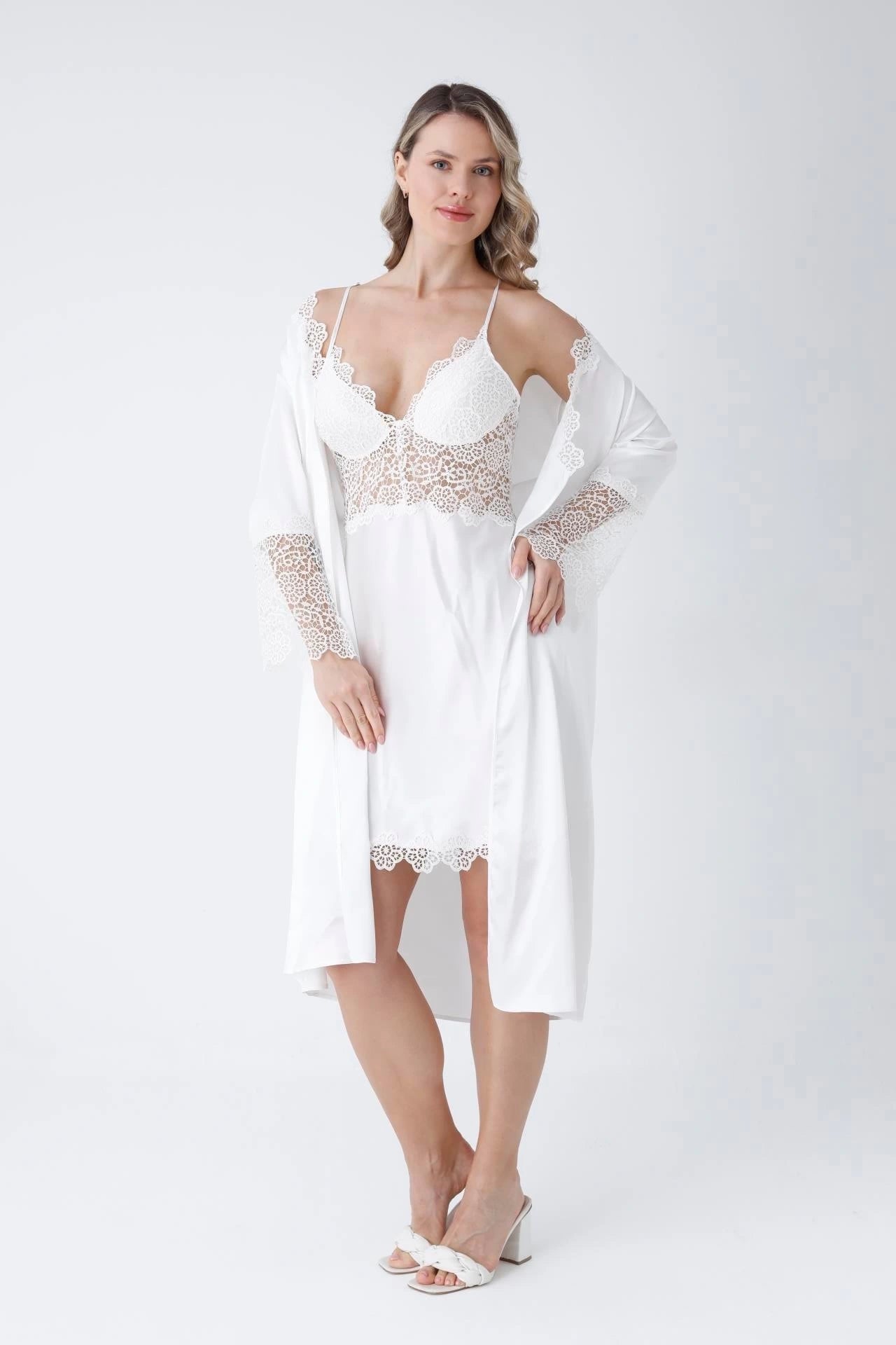 طقم "أثير" الساتان ٦ قطع