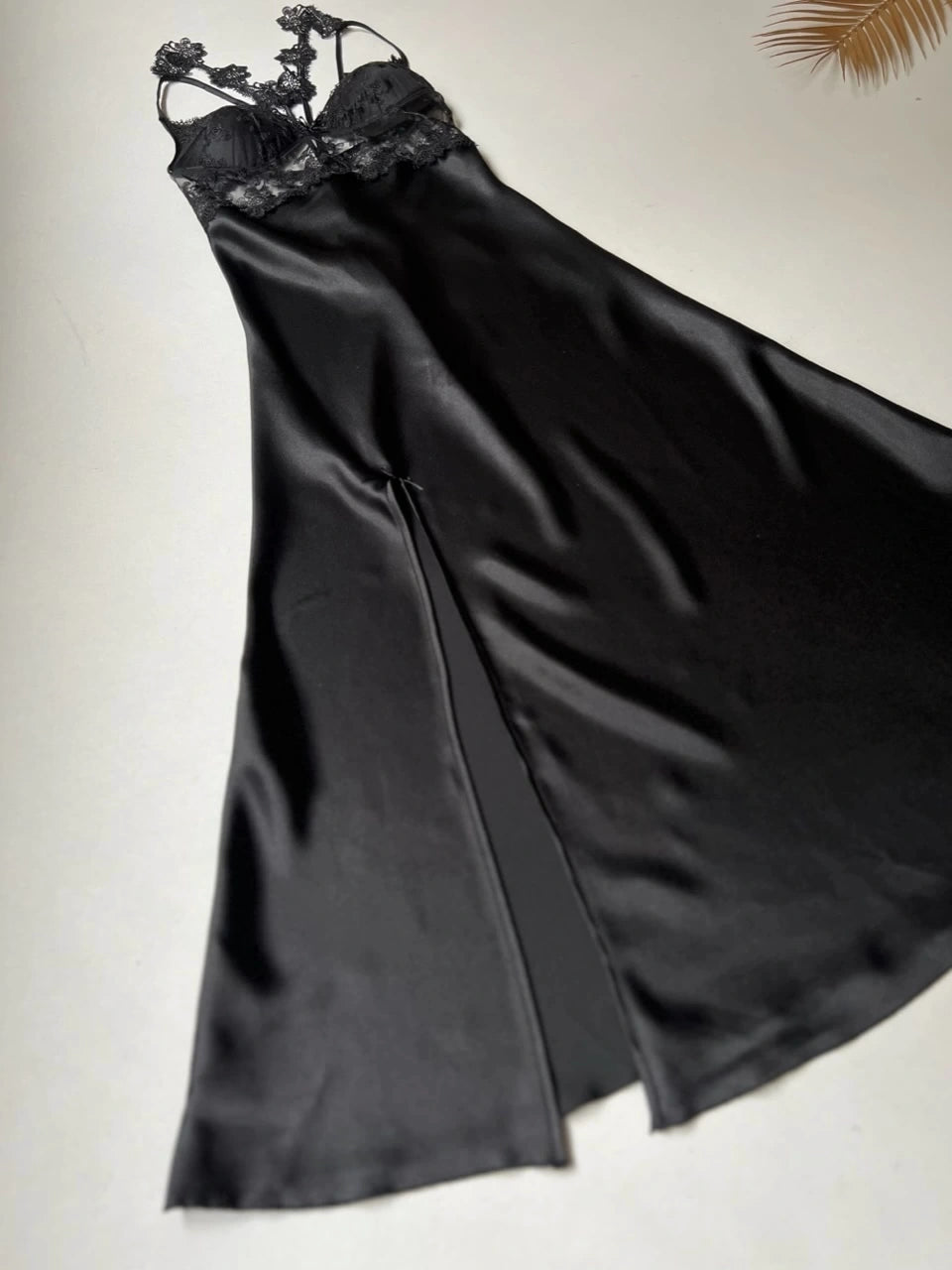 طقم مُهرة الساتان الفاخر ٦ قطع